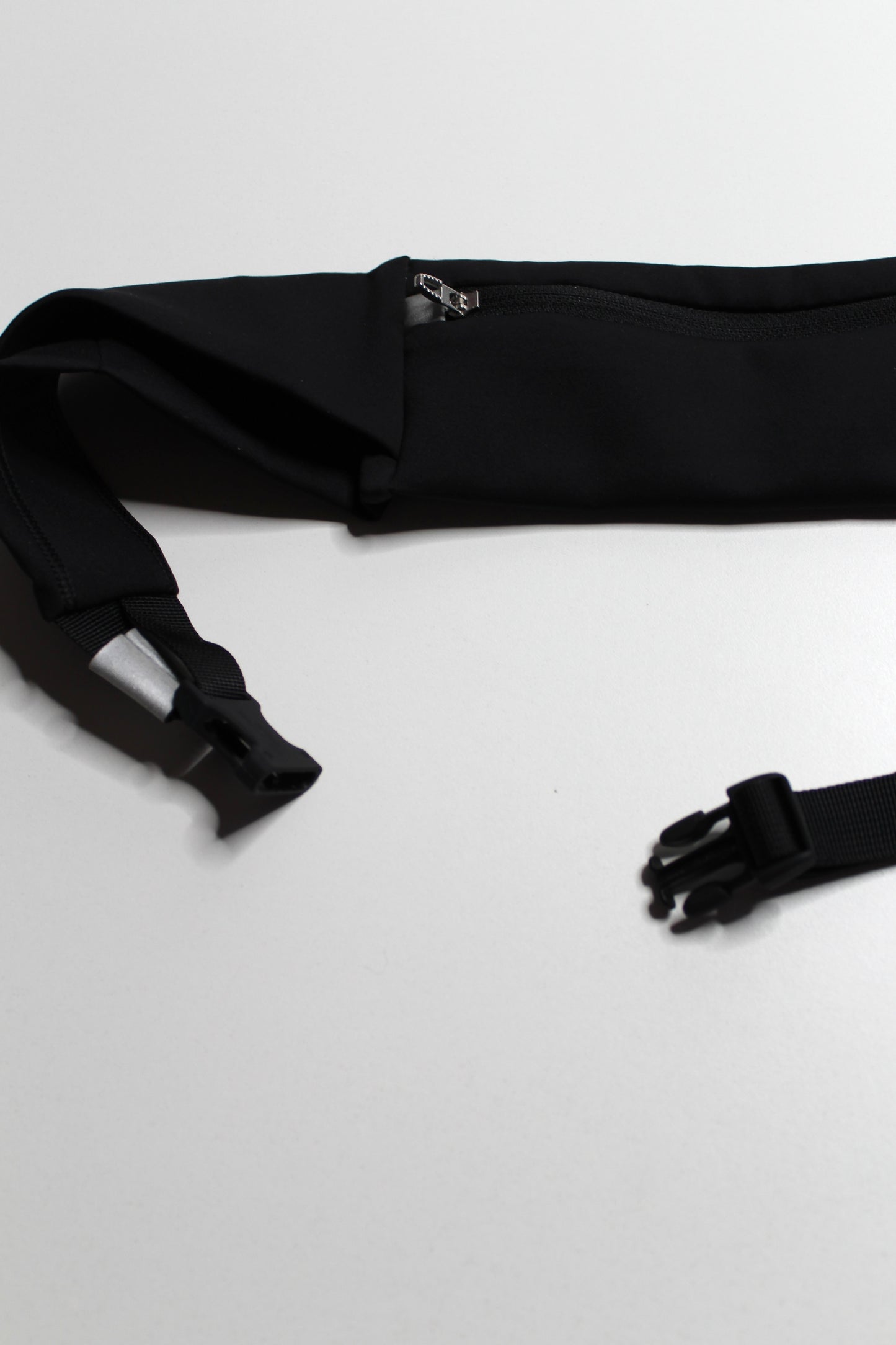 Lululemon black ‘fast and free’ run belt bag