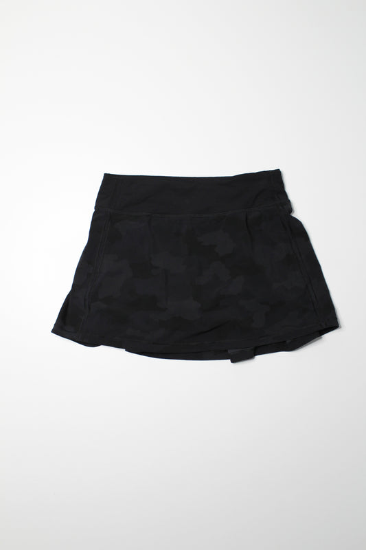Lululemon 365 camo ‘pace setter’ skirt, size 4