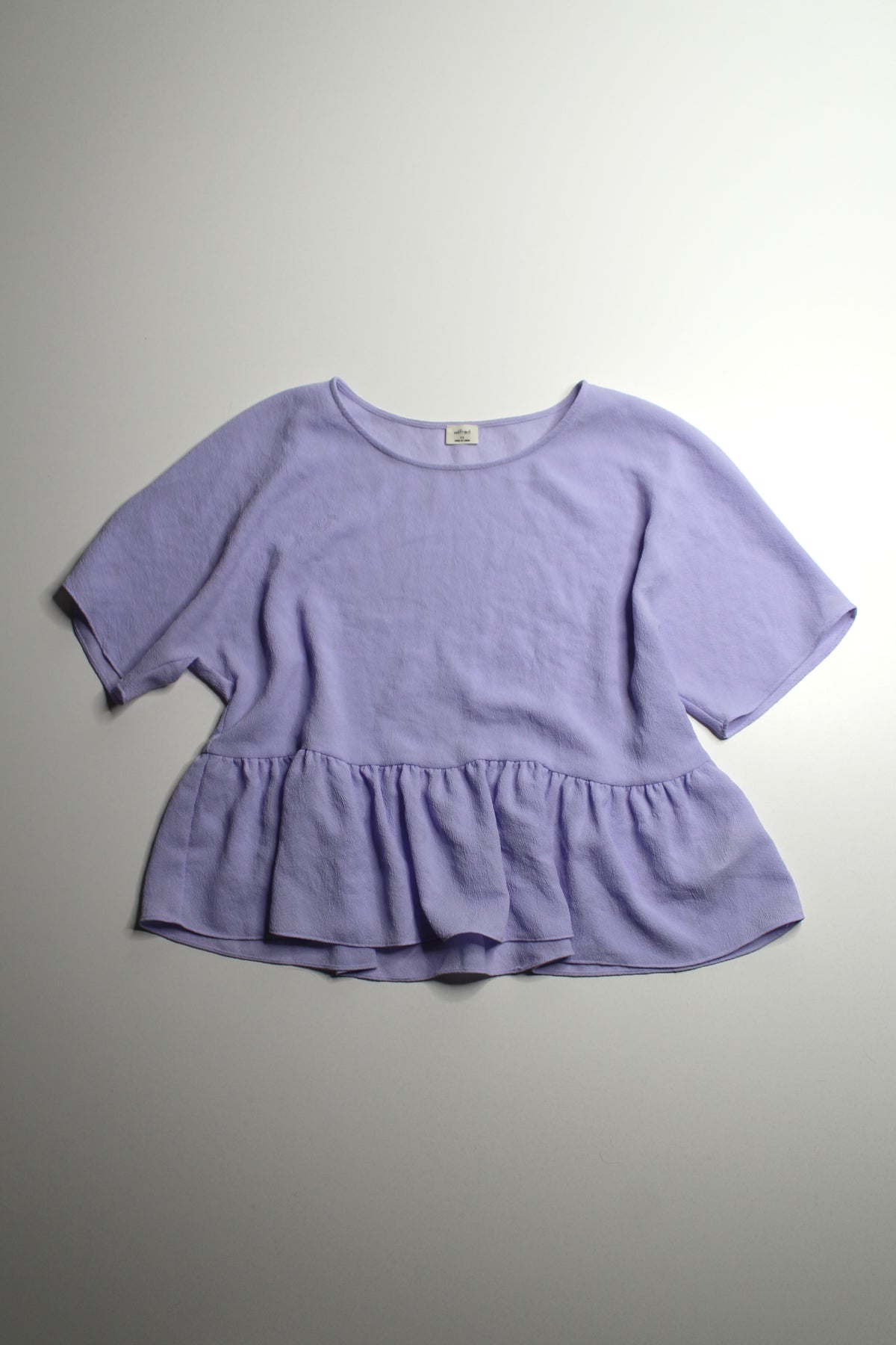 Aritzia Wilfred lavender short sleeve peplum blouse, size xs (oversized flowy fit)
