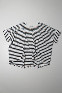 Uniqlo black/white striped short sleeve t shirt, size small (loose fit)