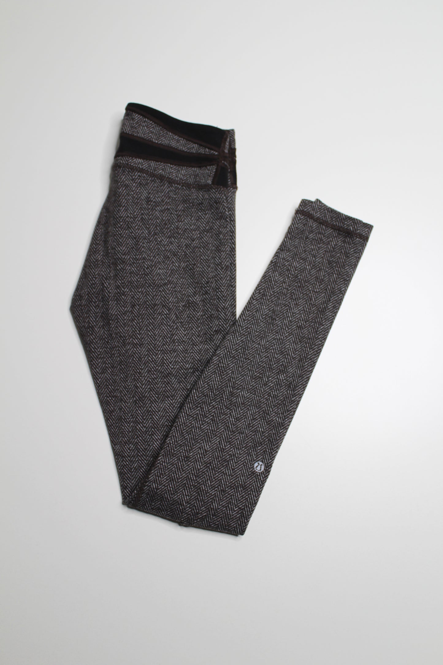 Lululemon herringbone wunder under leggings, size 4 (price reduced: was $30)