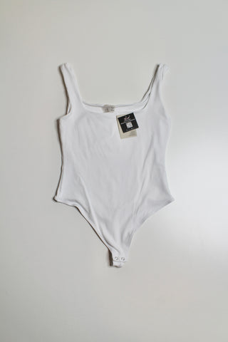 Anthropologie RD Style white second skin scoop bodysuit, size medium *new with tags