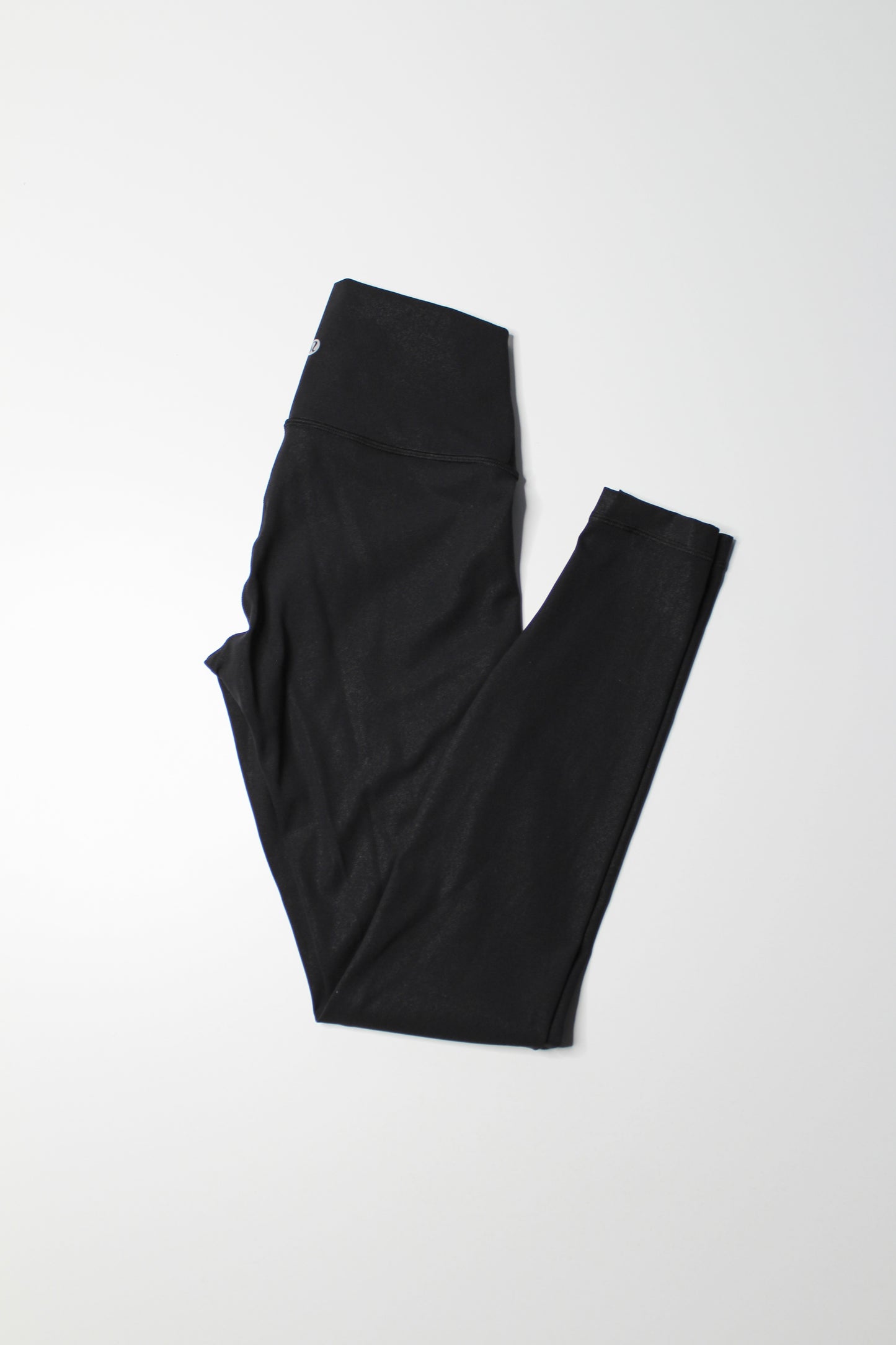 Lululemon matte black foil ‘wunder under’ high-rise legging, size 4 (28”) *full on luxtreme (sale: was $50)