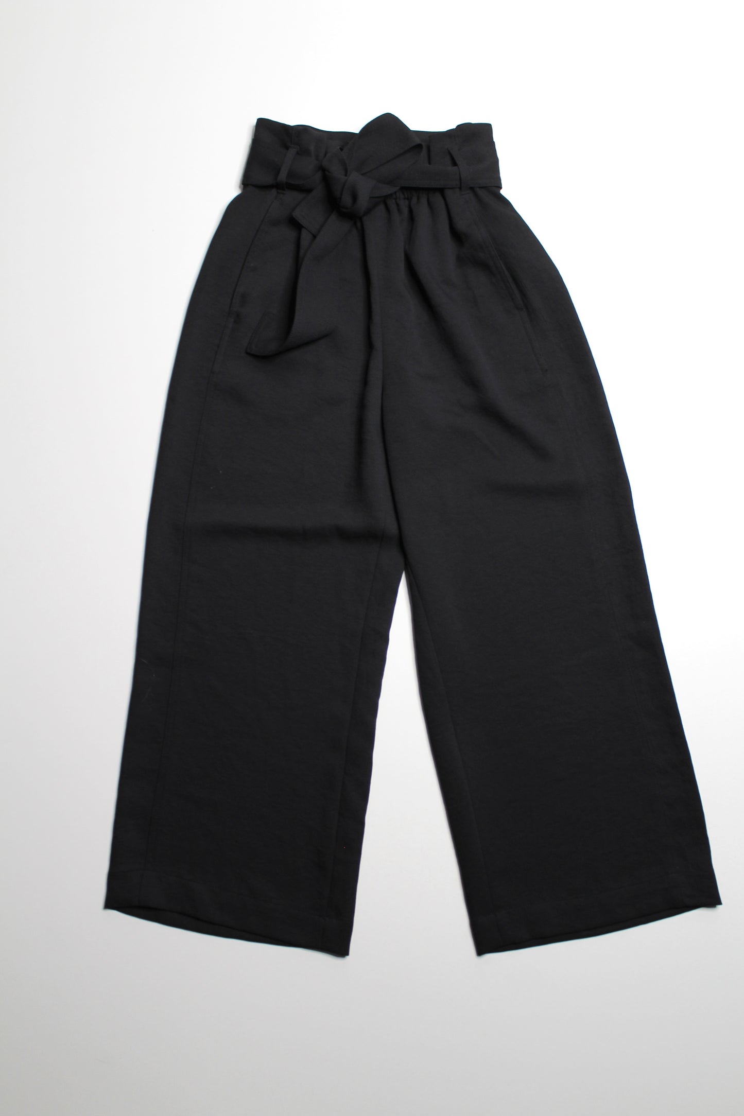 Aritzia black wide leg belted tie front cropped pant, size 2 (size small)
