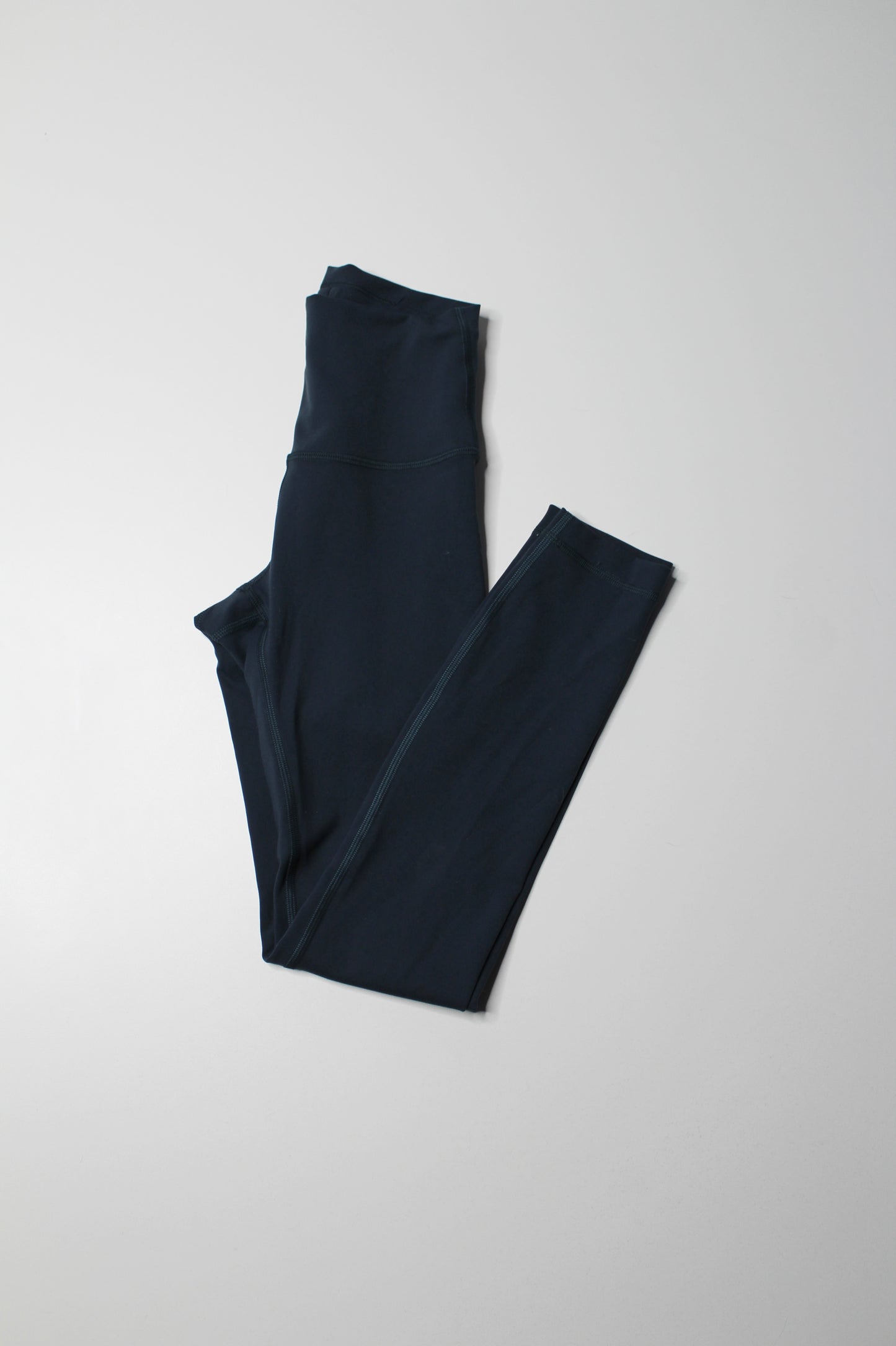 Lululemon submarine ‘wunder train’ tights, size 2