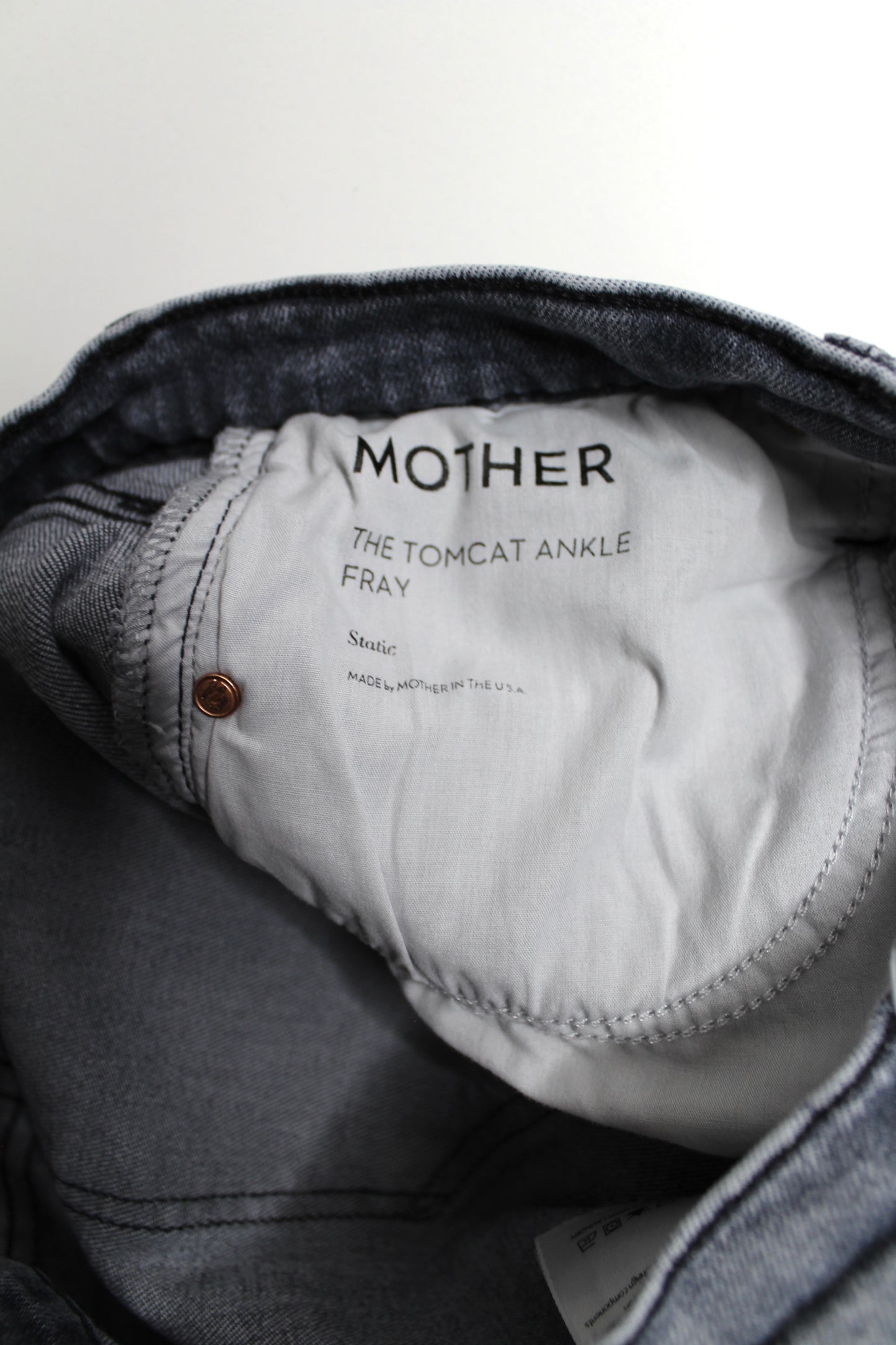 Mother static ‘the tomcat ankle fray’ denim, size 27 (26”)