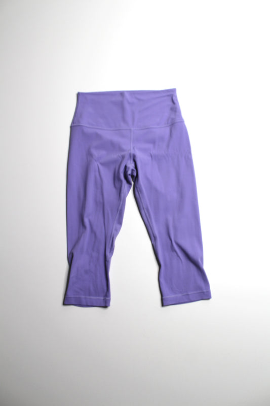Lululemon lilac ‘align’ crop legging, size 6 (17")