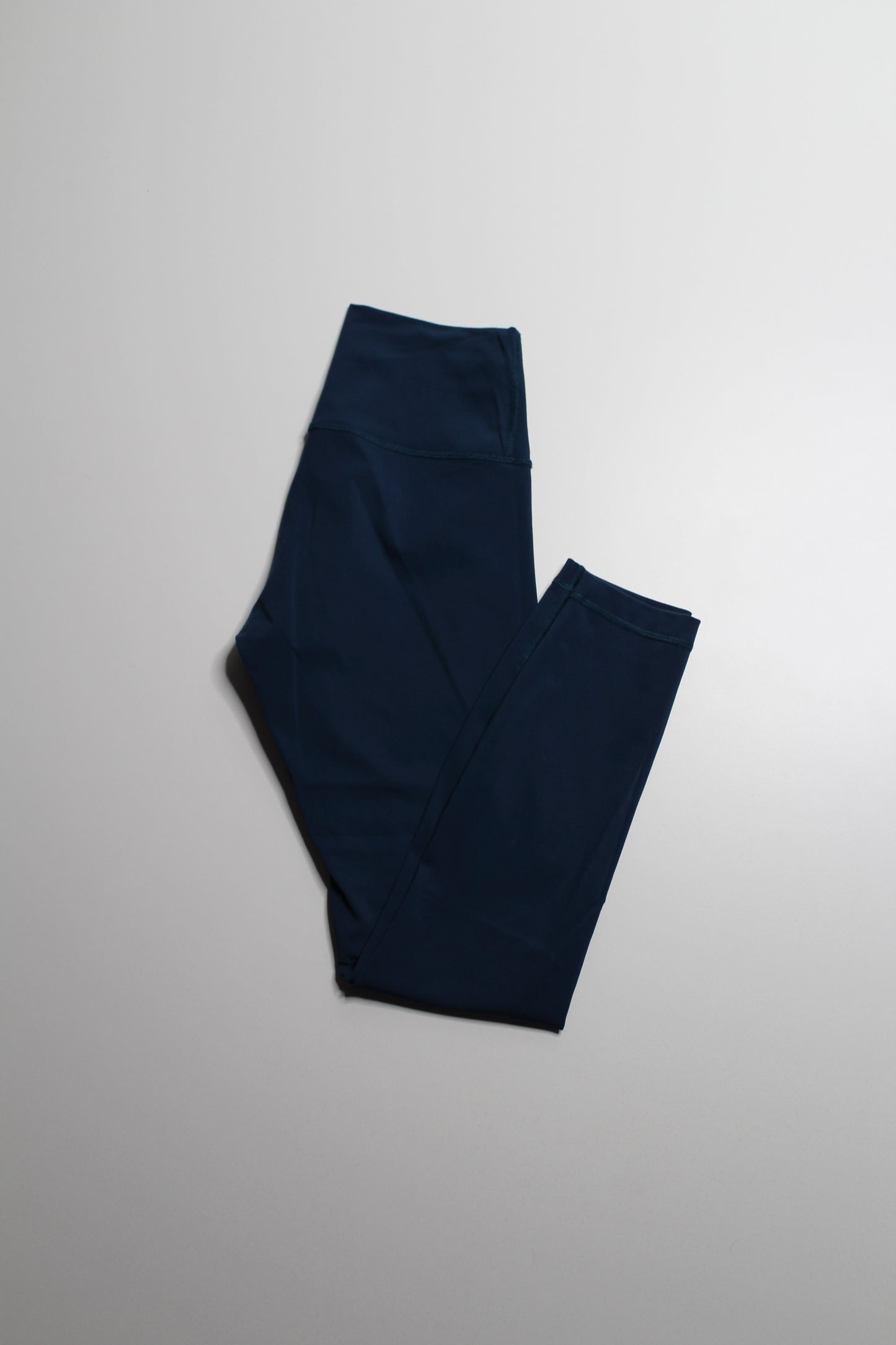Lululemon turquoise ‘wunder under’ leggings, size 6 (25”)