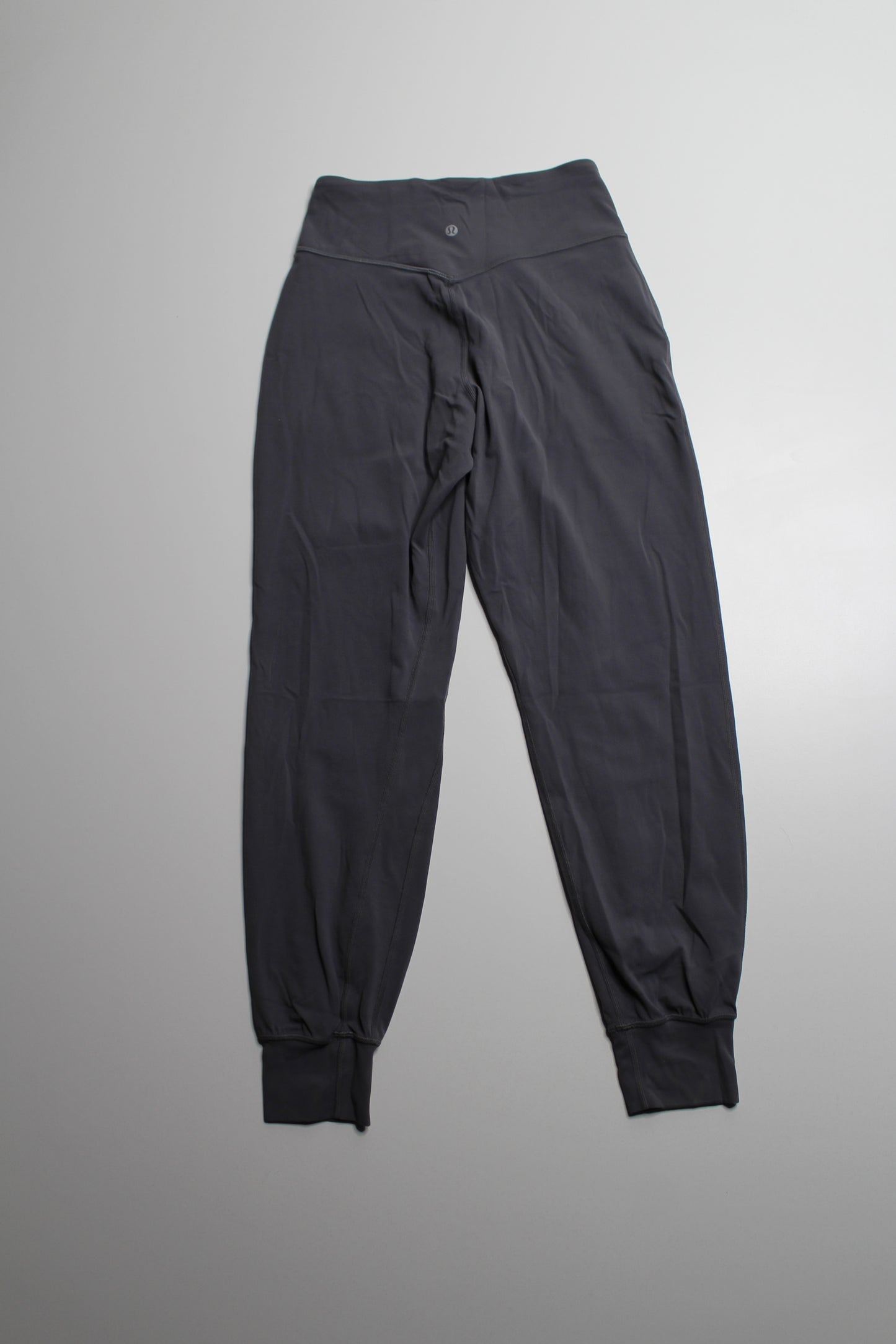 Lululemon graphite grey ‘align’ jogger, size 6
