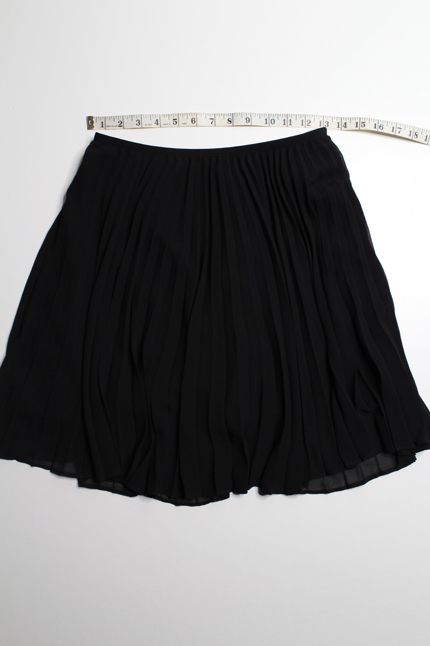 Aritzia Babaton black pleated skirt, size medium