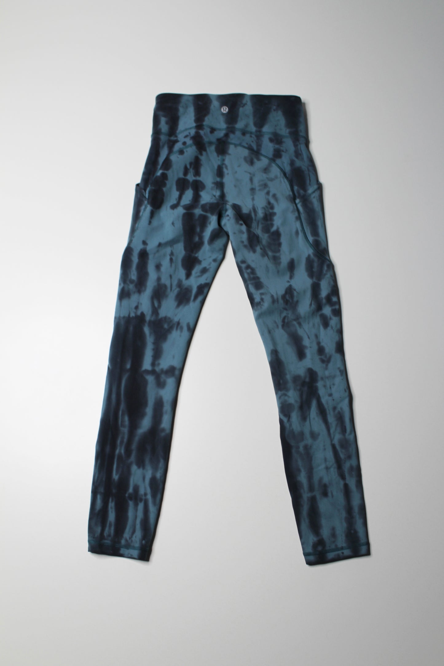 Lululemon forest shibori graphite grey desert teal ‘invigorate high rise’ tights, size 4 (25”) *wash
