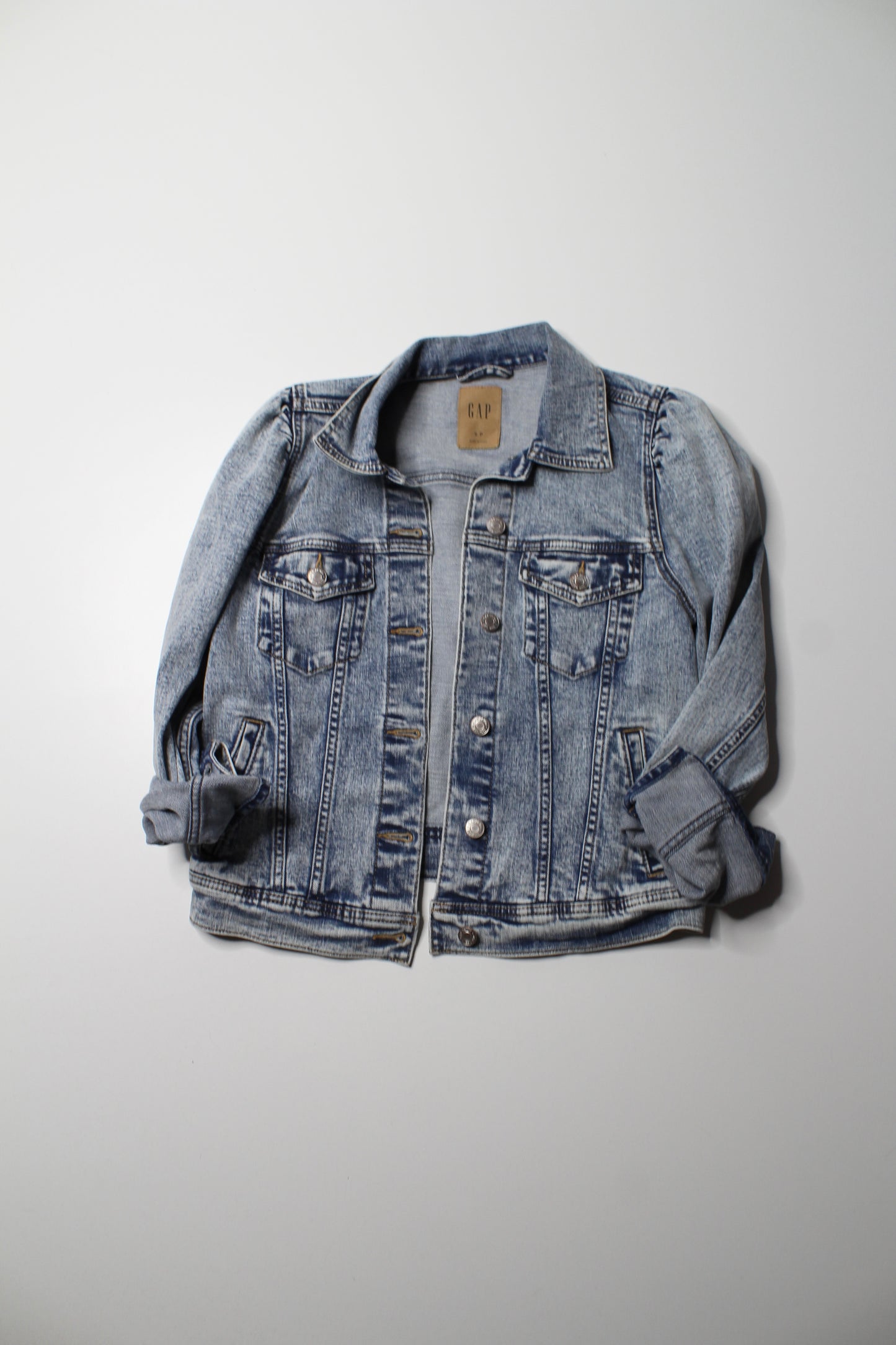 Gap acid wash jean jacket, size small (relaxed fit)