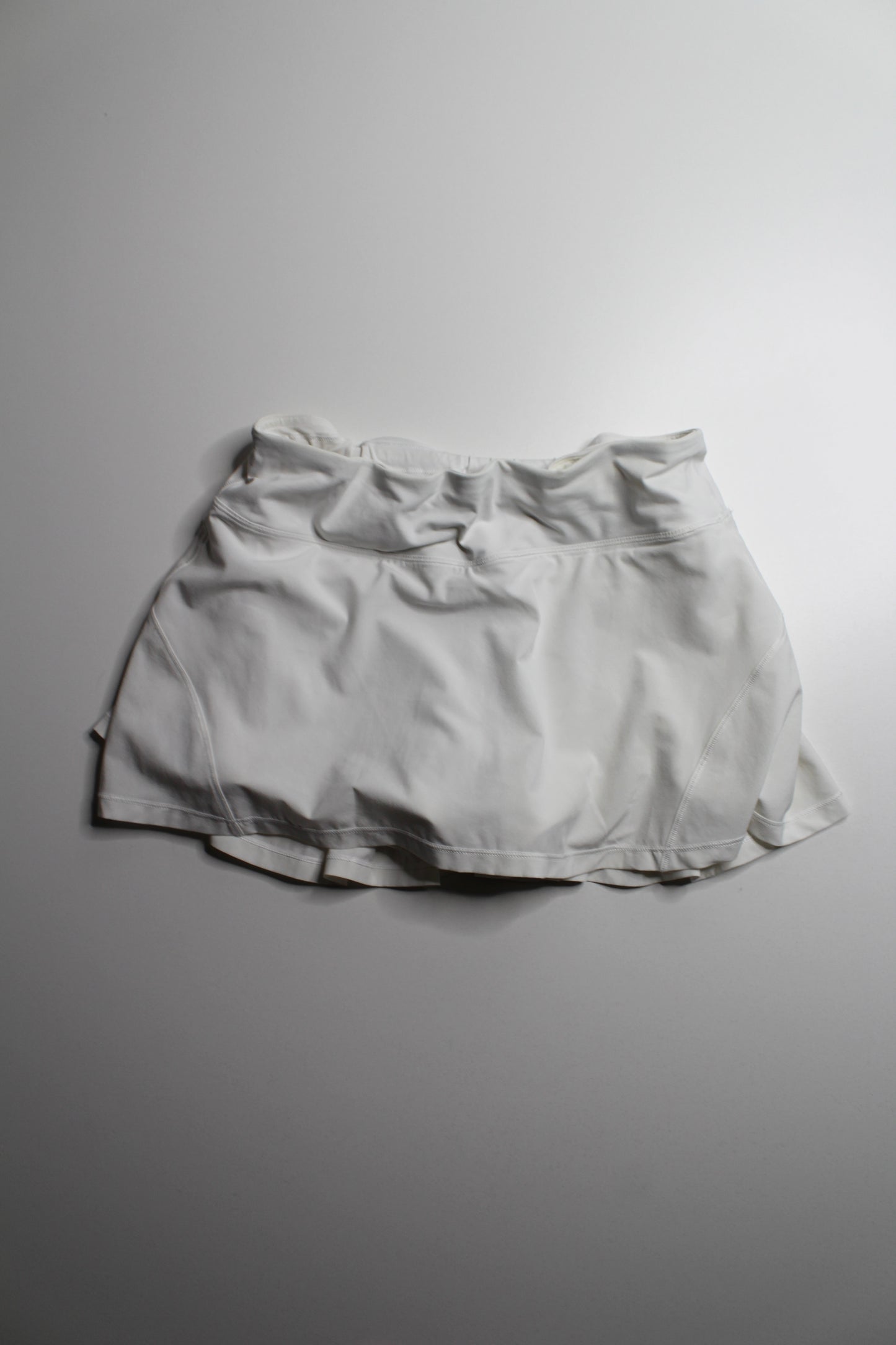 Lululemon white golf skirt, size 6
