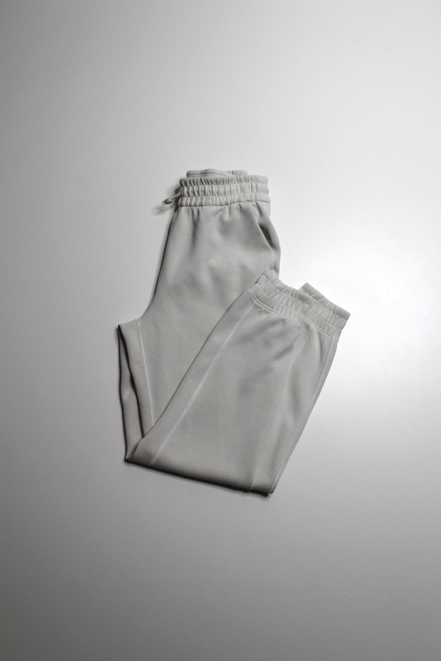 Lululemon bone softstreme pant, size xs (size 4)