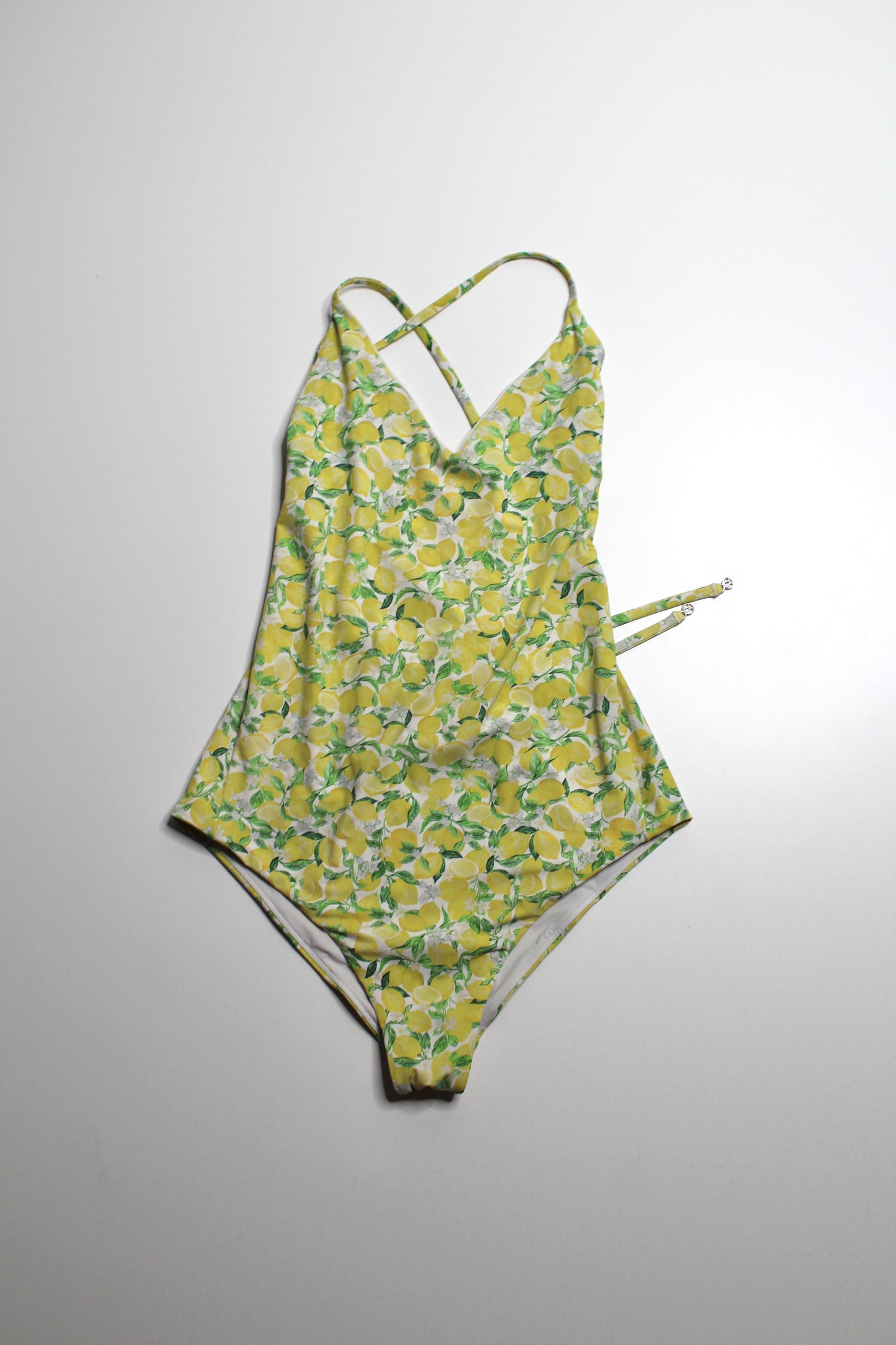 Lululemon yellow/lemons ‘weave the waves’ one piece swimsuit, no size. Fits between 6/8