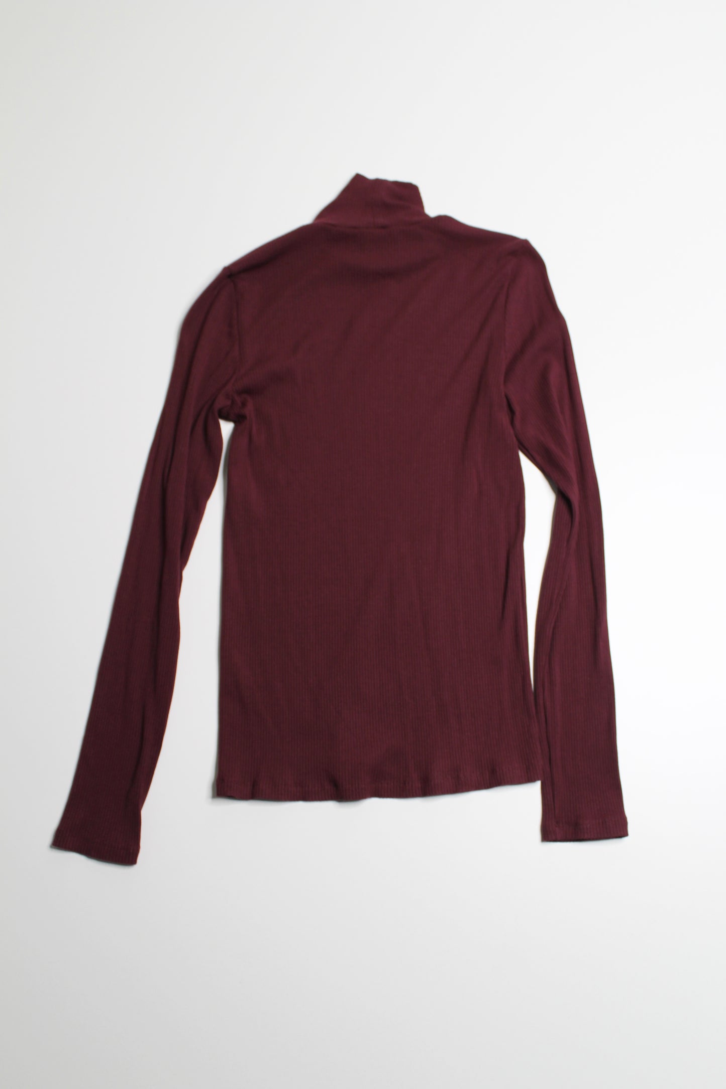 Aritzia wilfred spiced burgundy only ribbed turtleneck long sleeve, size medium