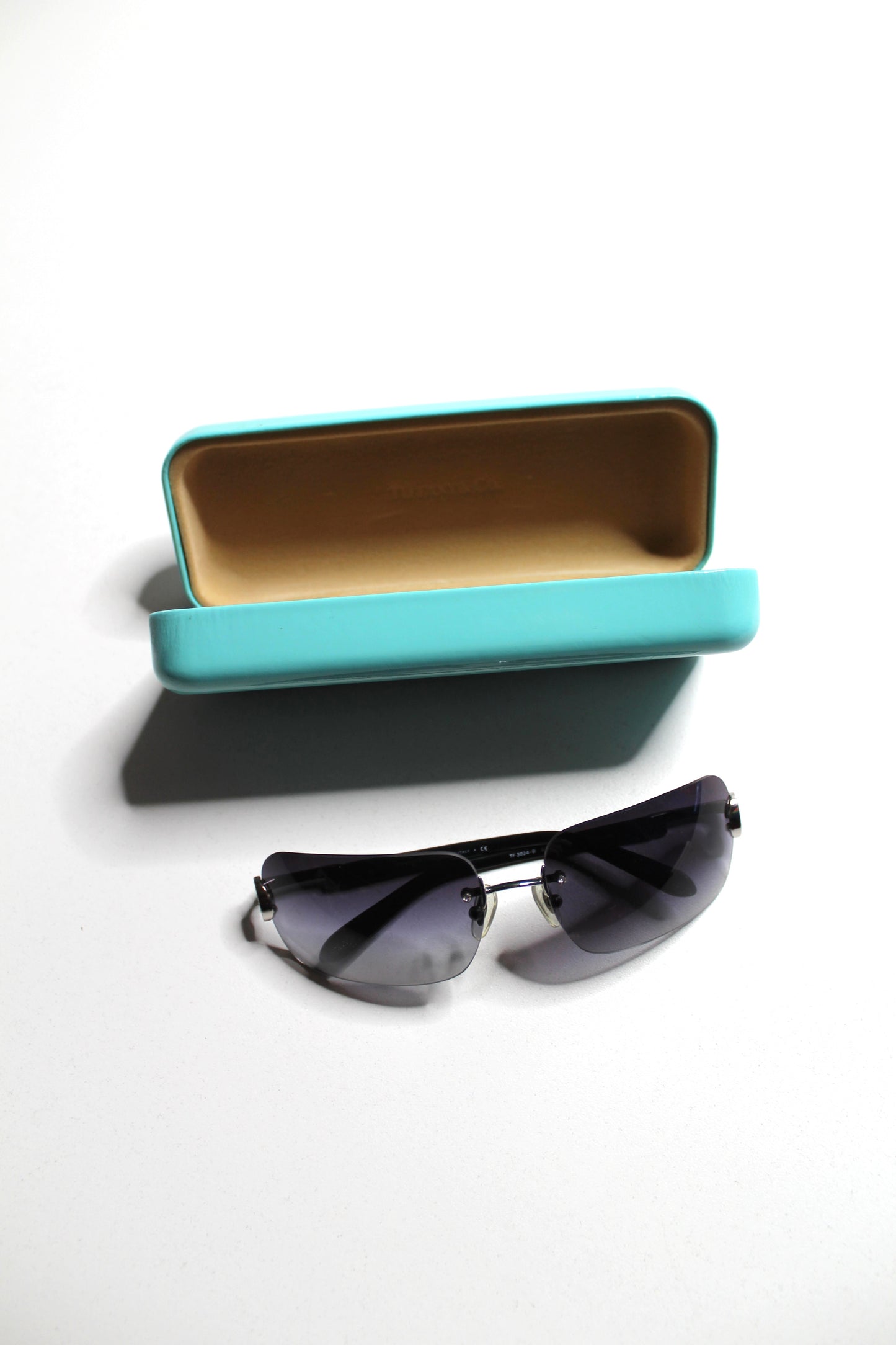 Tiffany & Co. gradient key sunglasses (with case) (additional 50% off)