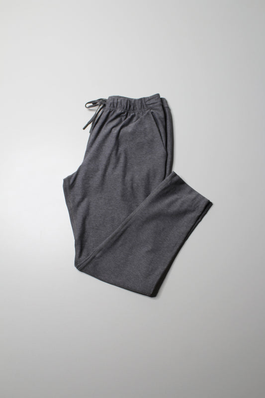 Lululemon grey ‘jet crop slim’ pant, no size. Fits like 6 (loose fit)