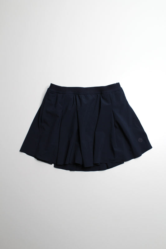 Lululemon navy 'court rival' skirt, size 6