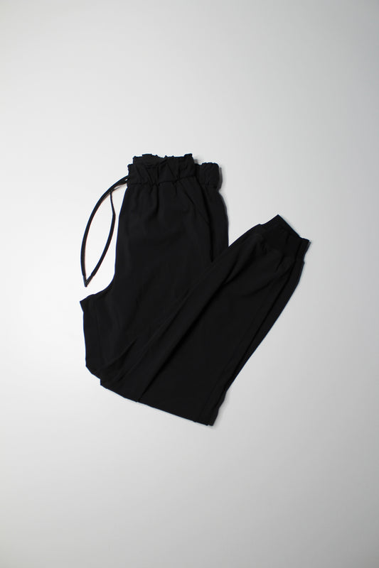 Lululemon black ‘keep moving’ jogger, size 6 *luxtreme
