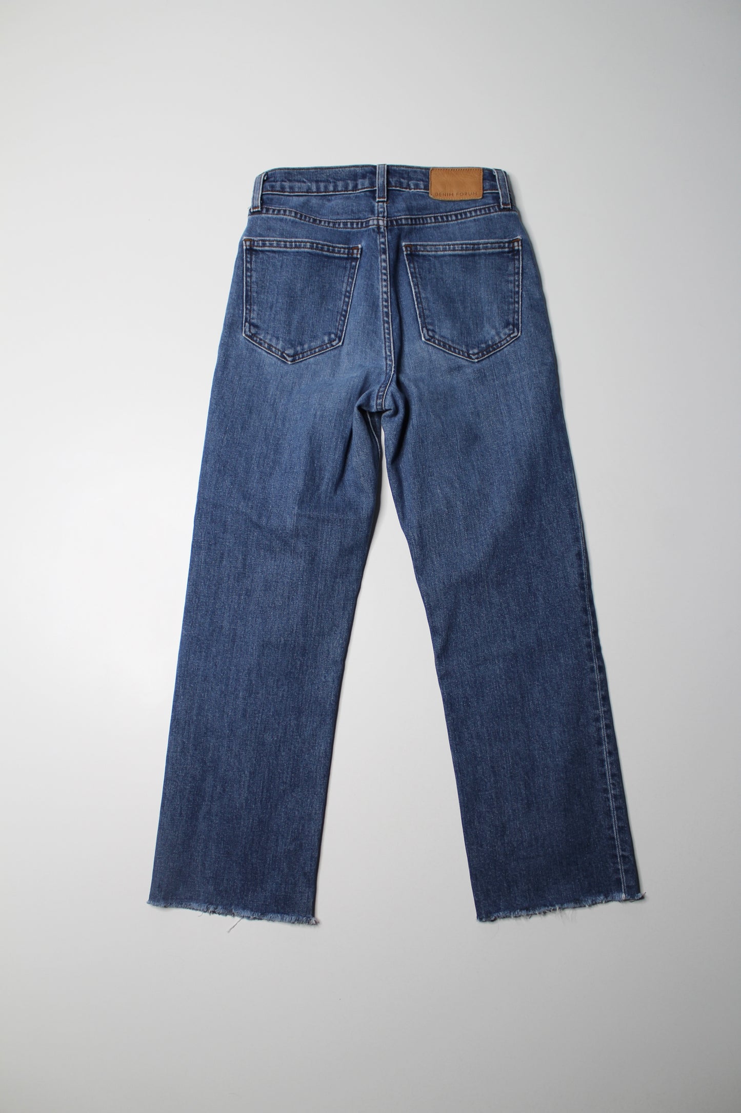 Aritzia Denim Forum ‘arlo’ high rise straight leg jeans, size 24 (28L)