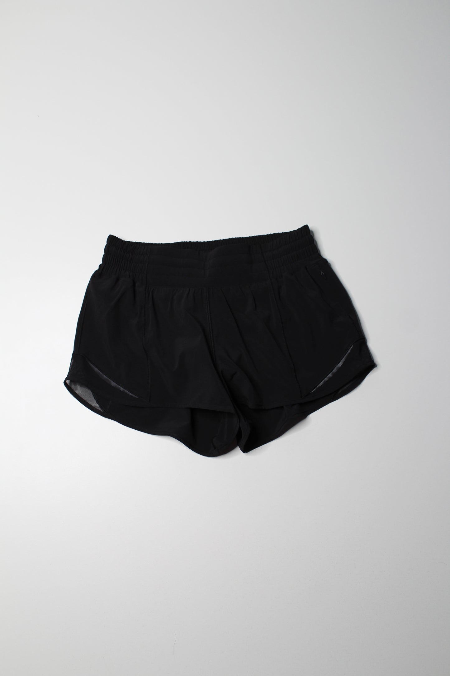 Lululemon black ‘hotty hot’ shorts, size 4 (2.5”)