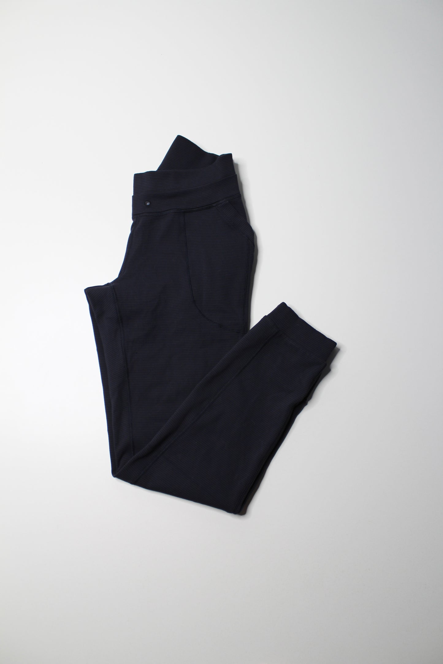 Lululemon navy stripe rulu jogger, size 6