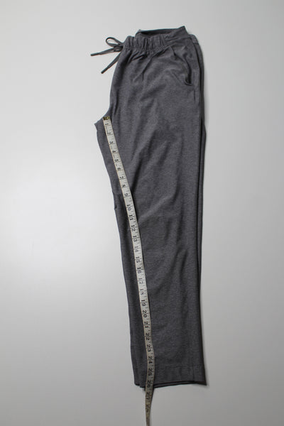 Lululemon grey ‘jet crop slim’ pant, no size. Fits like 6 (loose fit)