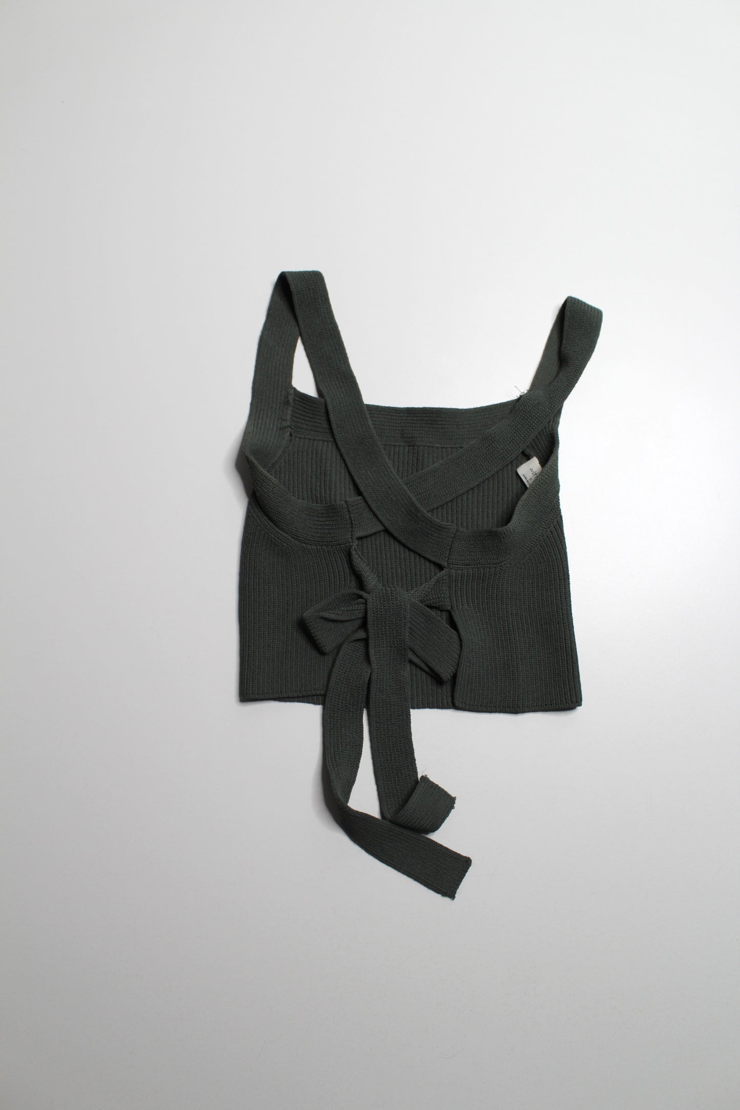 Aritzia Wilfred sage green ‘cayenne’ cropped knit open back tank, size small