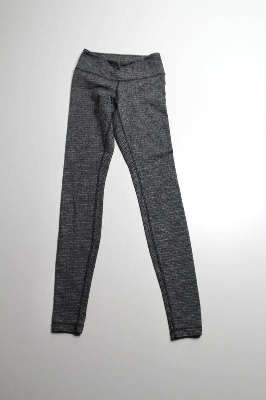 Lululemon variegated knit heathered black ‘wunder under’ leggings, size 4 (30”)