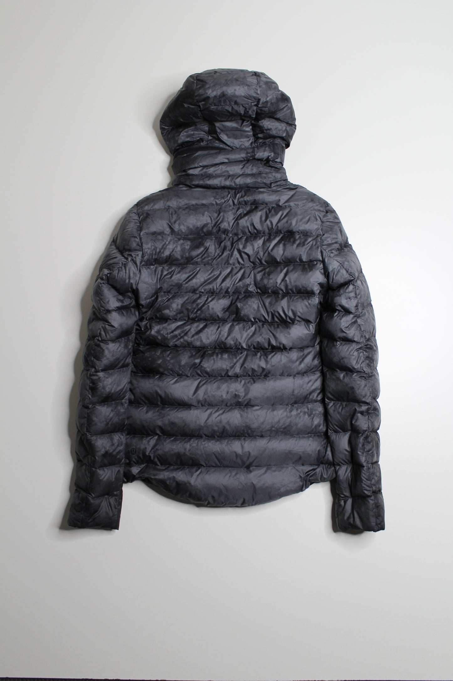 Lululemon diamond dye pack it down puffer jacket, size 4 (detachable hood)