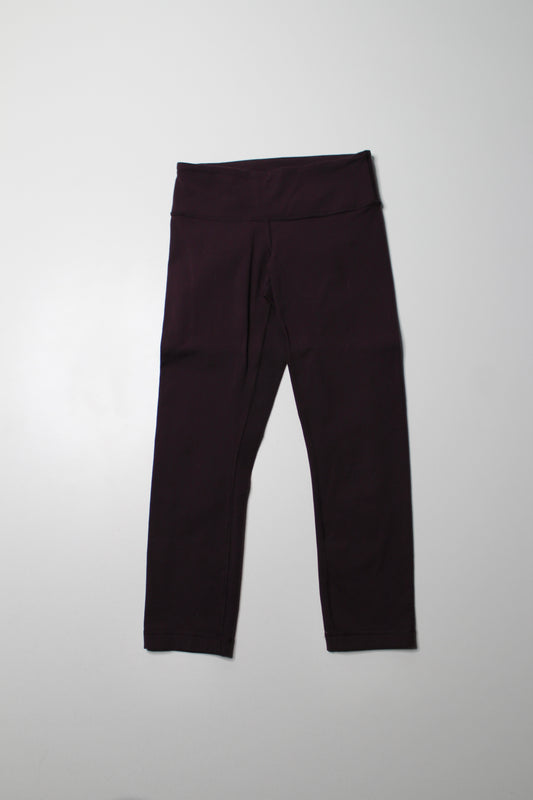 Lululemon dark plum ‘wunder under’ crop legging, size 2 (21”) *regular rise (price reduced: was $30)