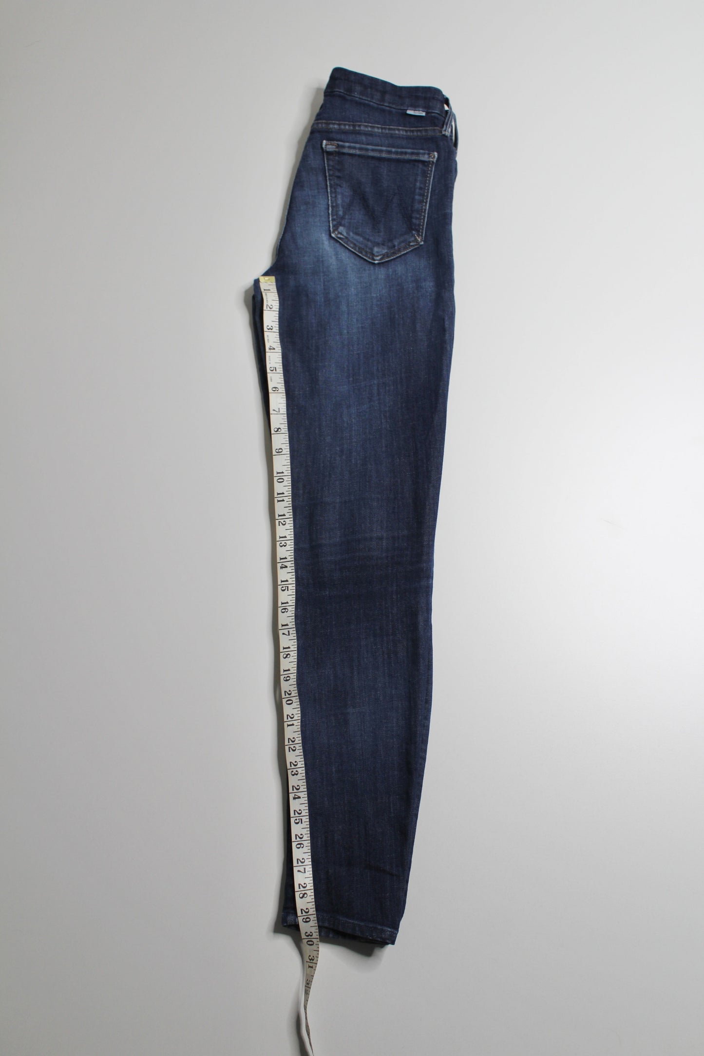 Mother clean sweep ‘the looker’ jeans, size 26 (29”) (price reduced: was $50) (additional 20% off)