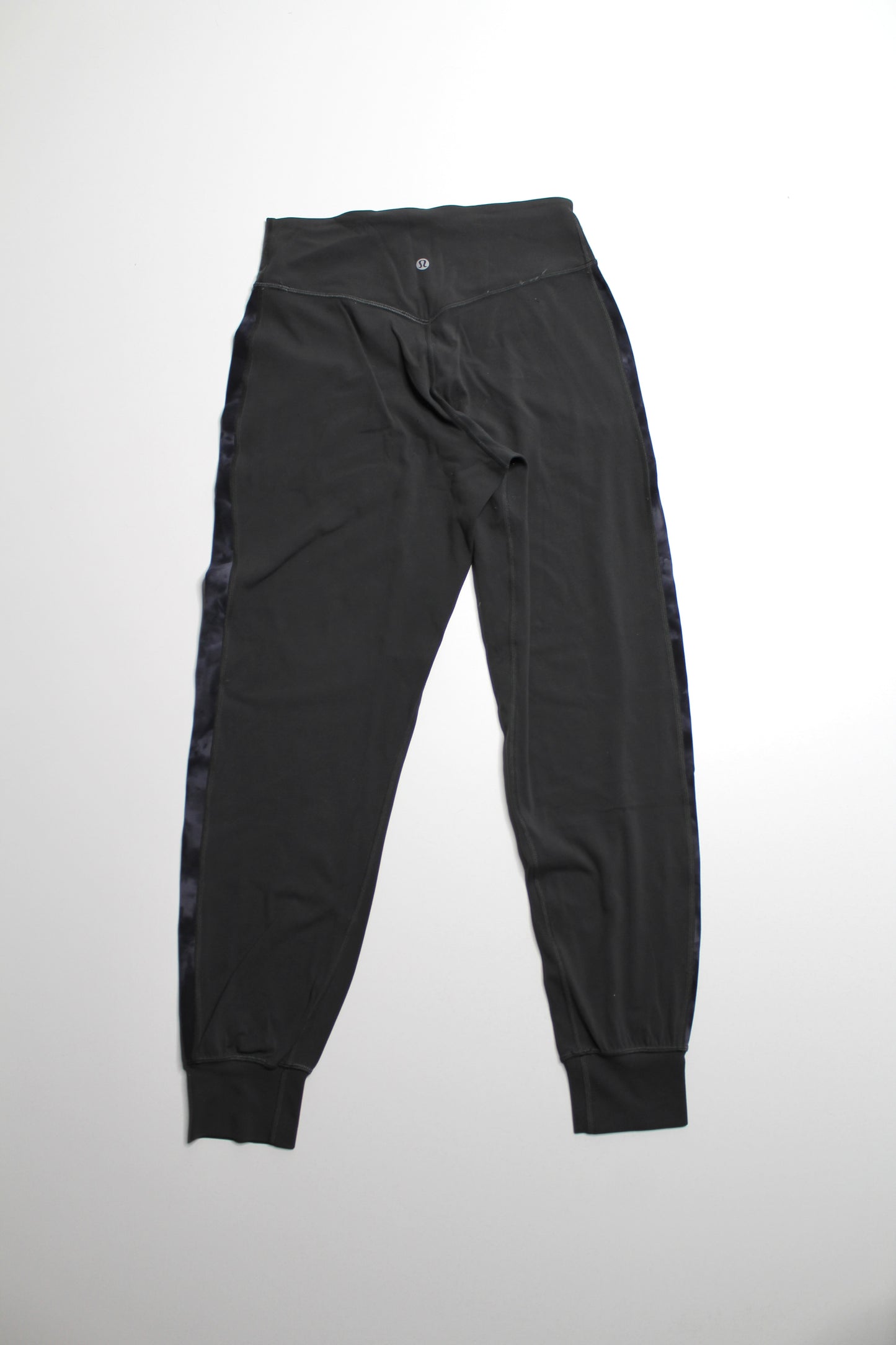 Lululemon graphite grey/diamond dye ‘align’ jogger, size 6