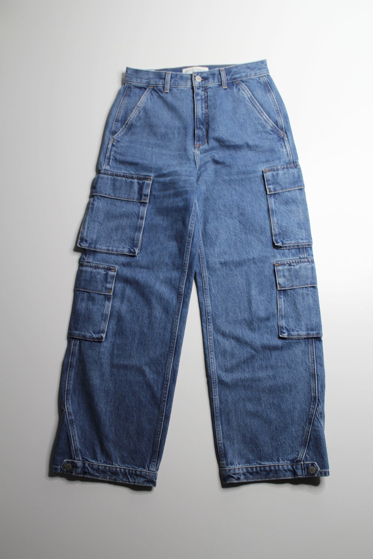 Aritzia Denim Forum '90S Millie hi -Rise cargo jeans. Size 27