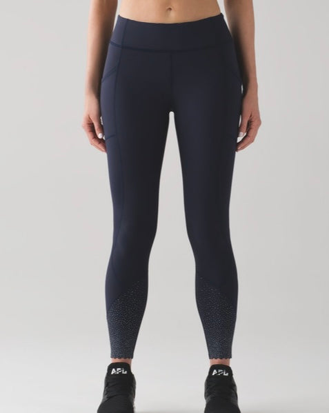 Lululemon midnight navy tight stuff tights, size 6 (25”)