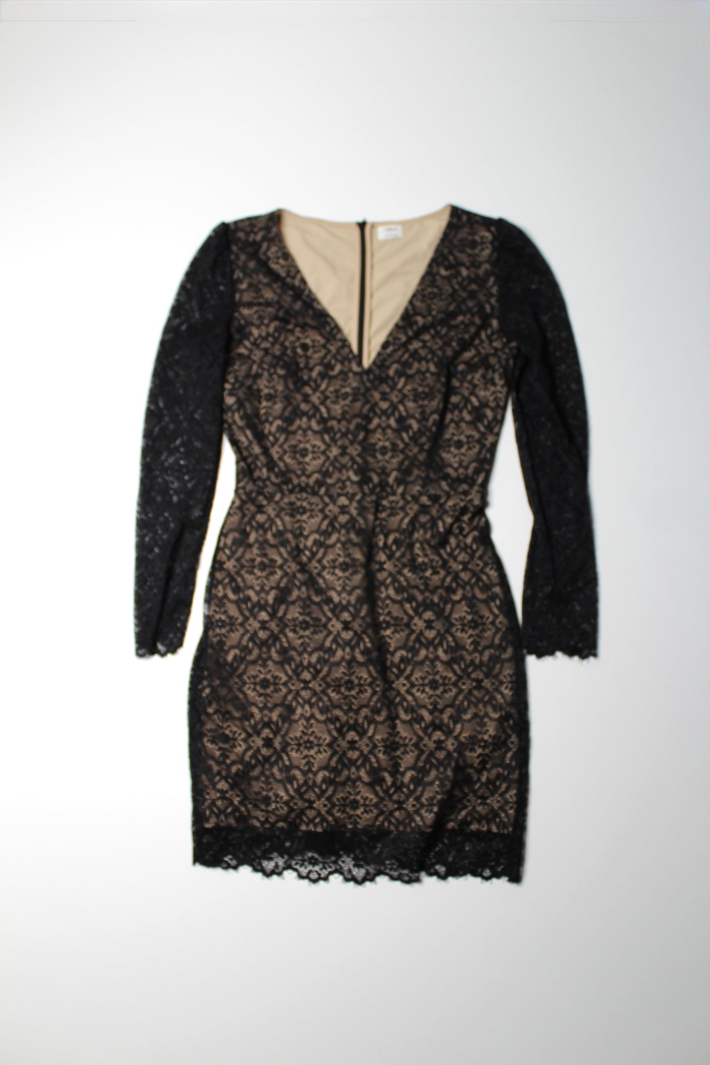 Aritzia Wilfred 'Janvry' black/nude v neck lace long sleeve dress, size 4 (size small)