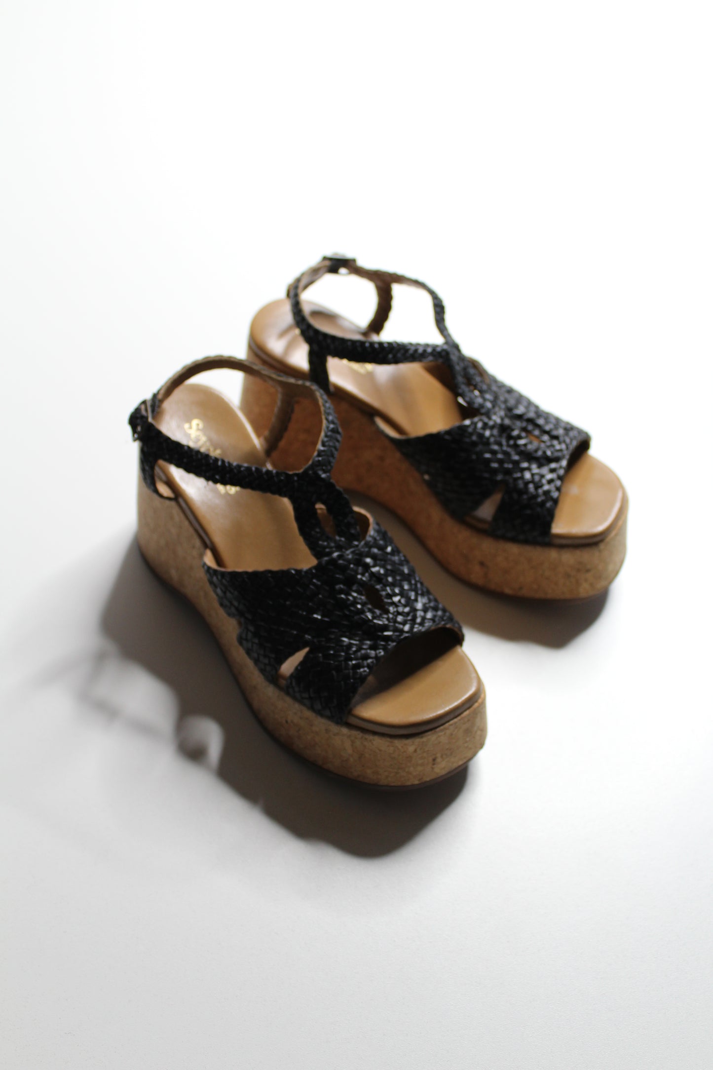 Anthropologie black Seychelles ‘nolia’ wedge sandals, size 6 (fits 6/6.5)