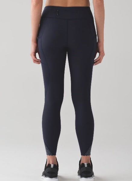 Lululemon midnight navy tight stuff tights, size 6 (25”)