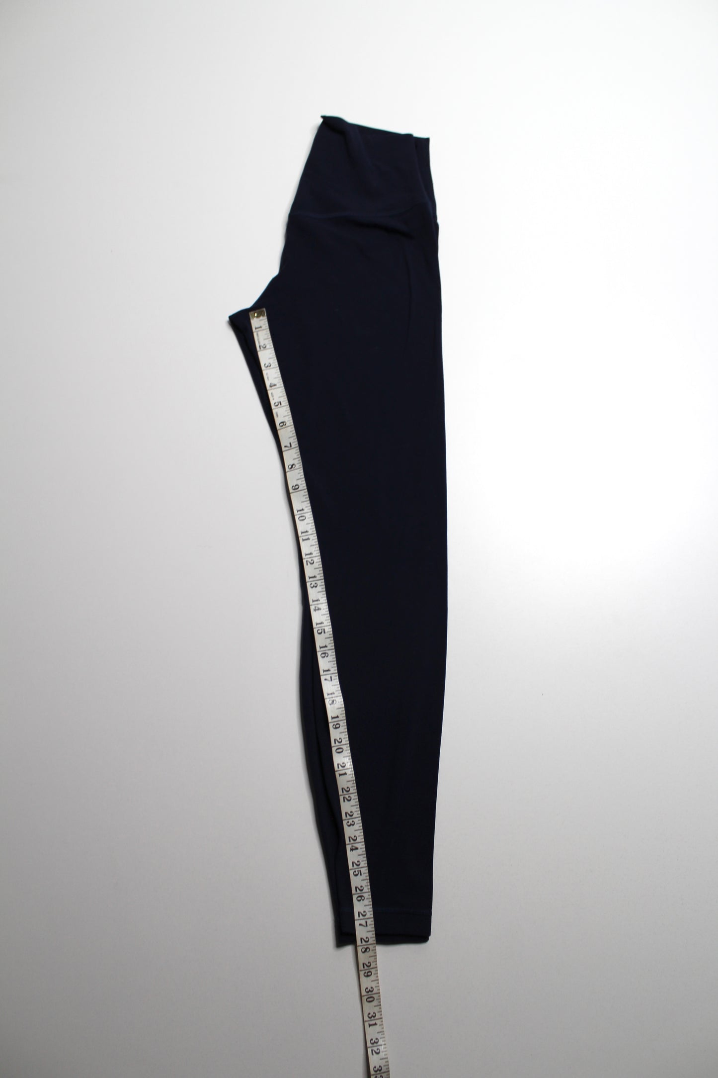 Lululemon true navy ‘align’ leggings, size 6 (28”)