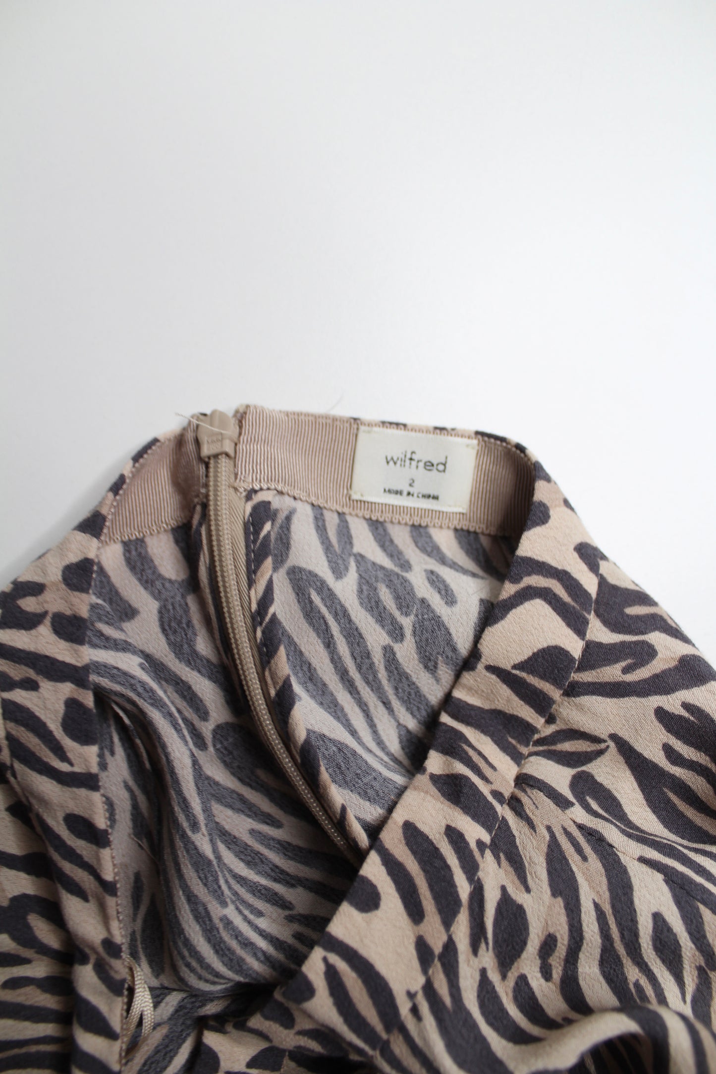 Aritzia Wilfred skirt, size 2