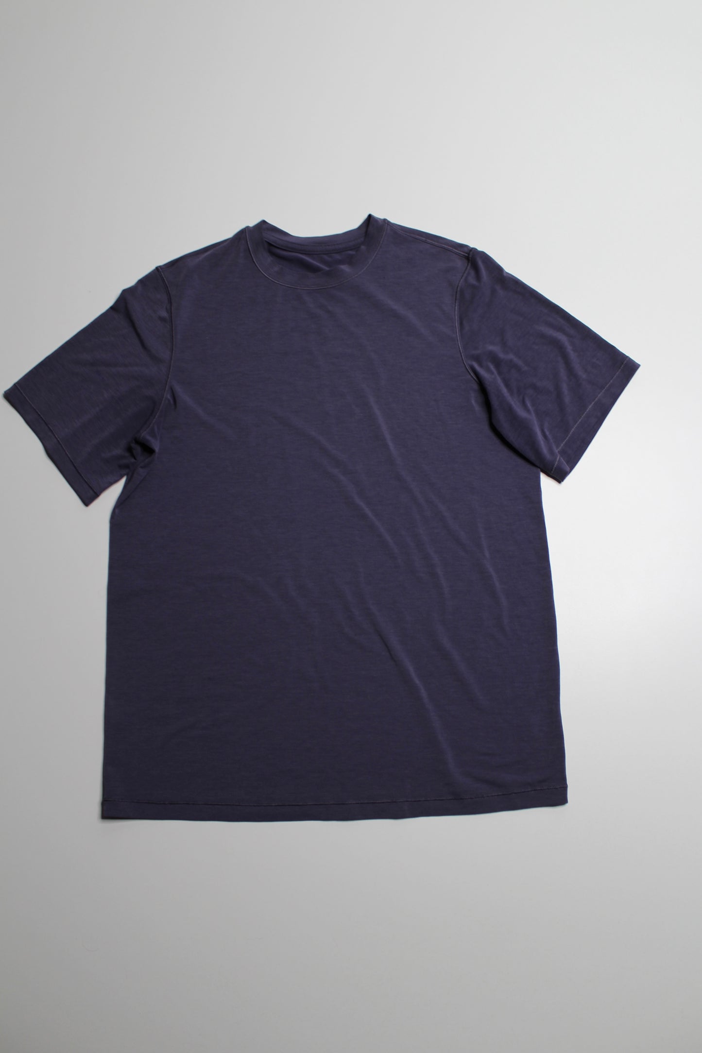 Lululemon purple modal t shirt, no size. Fits like small