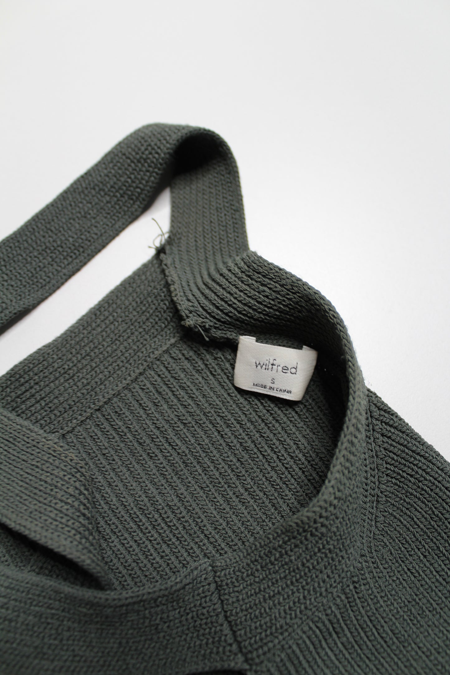 Aritzia Wilfred sage green ‘cayenne’ cropped knit open back tank, size small