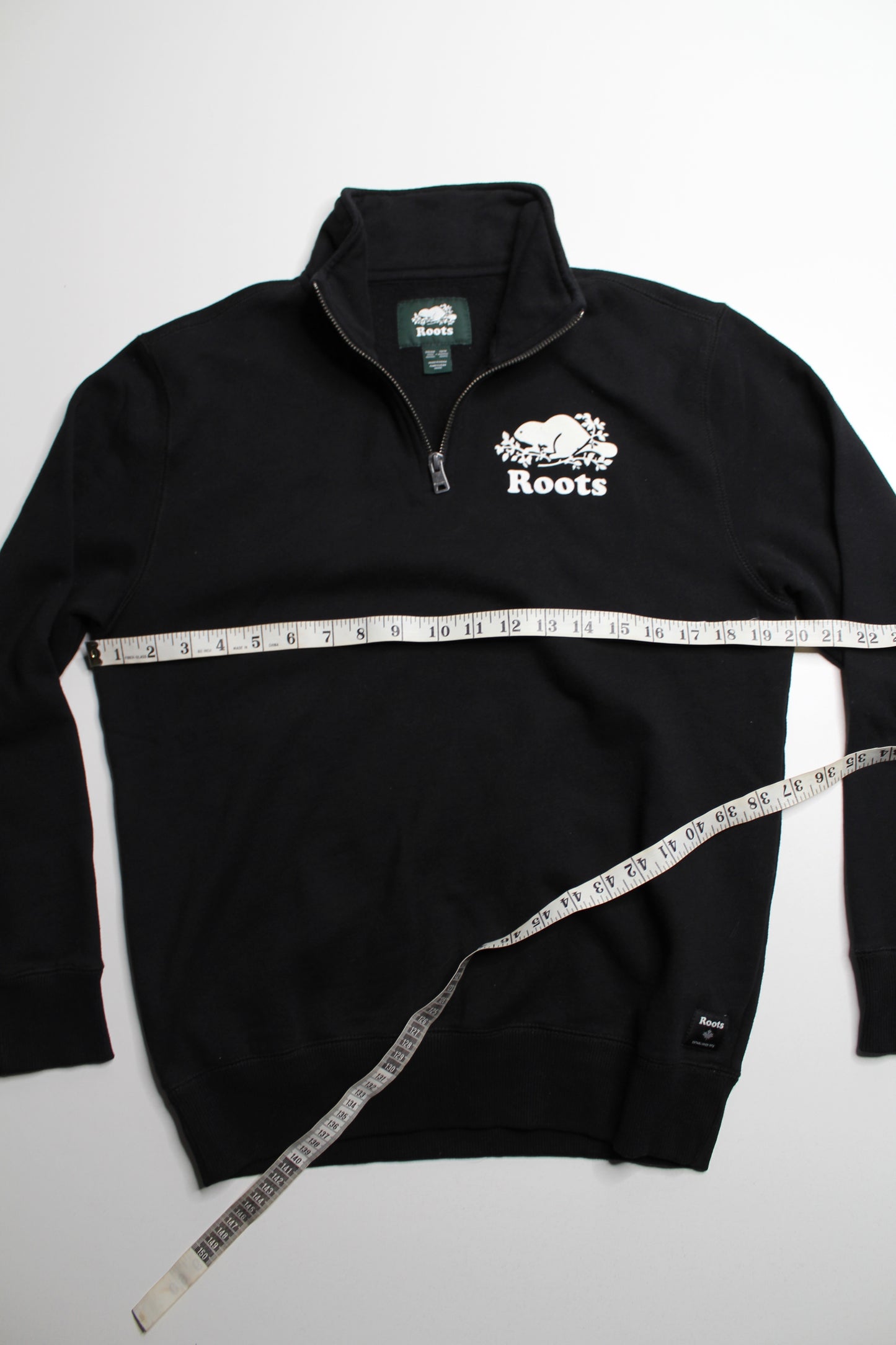 Roots black 1/4 zip pullover, size xs