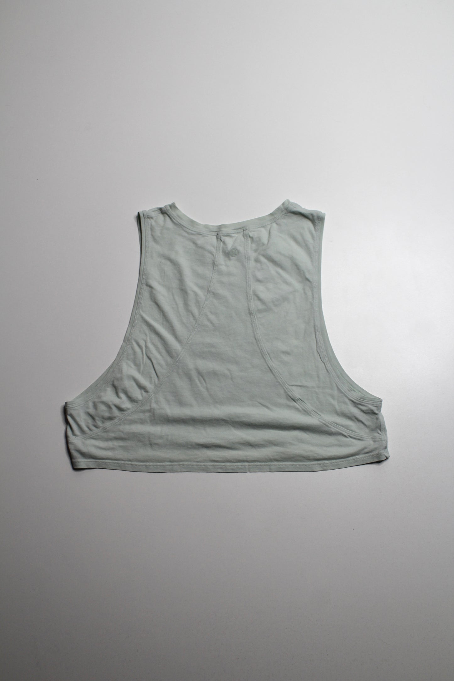 Lululemon cotton tank, no size. Fits like 6 (oversized) *flaw