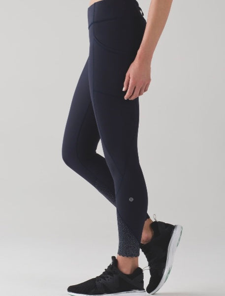 Lululemon midnight navy tight stuff tights, size 6 (25”)