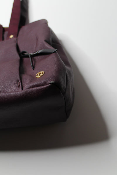 Lululemon bordeaux drama ‘om the day’ gym/weekend bag