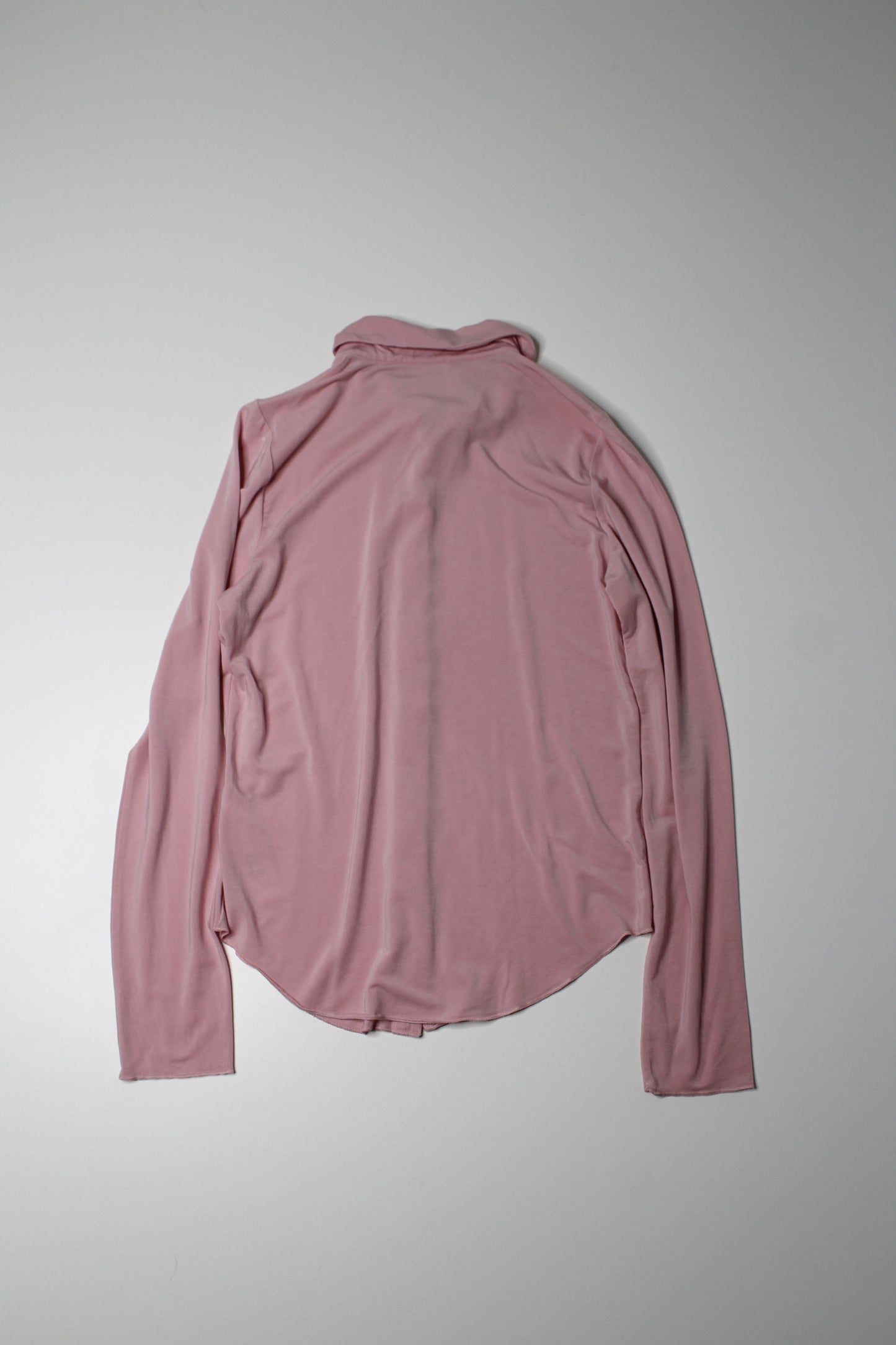 Aritzia wilfred pink ‘pose’ collared button up long sleeve, size medium