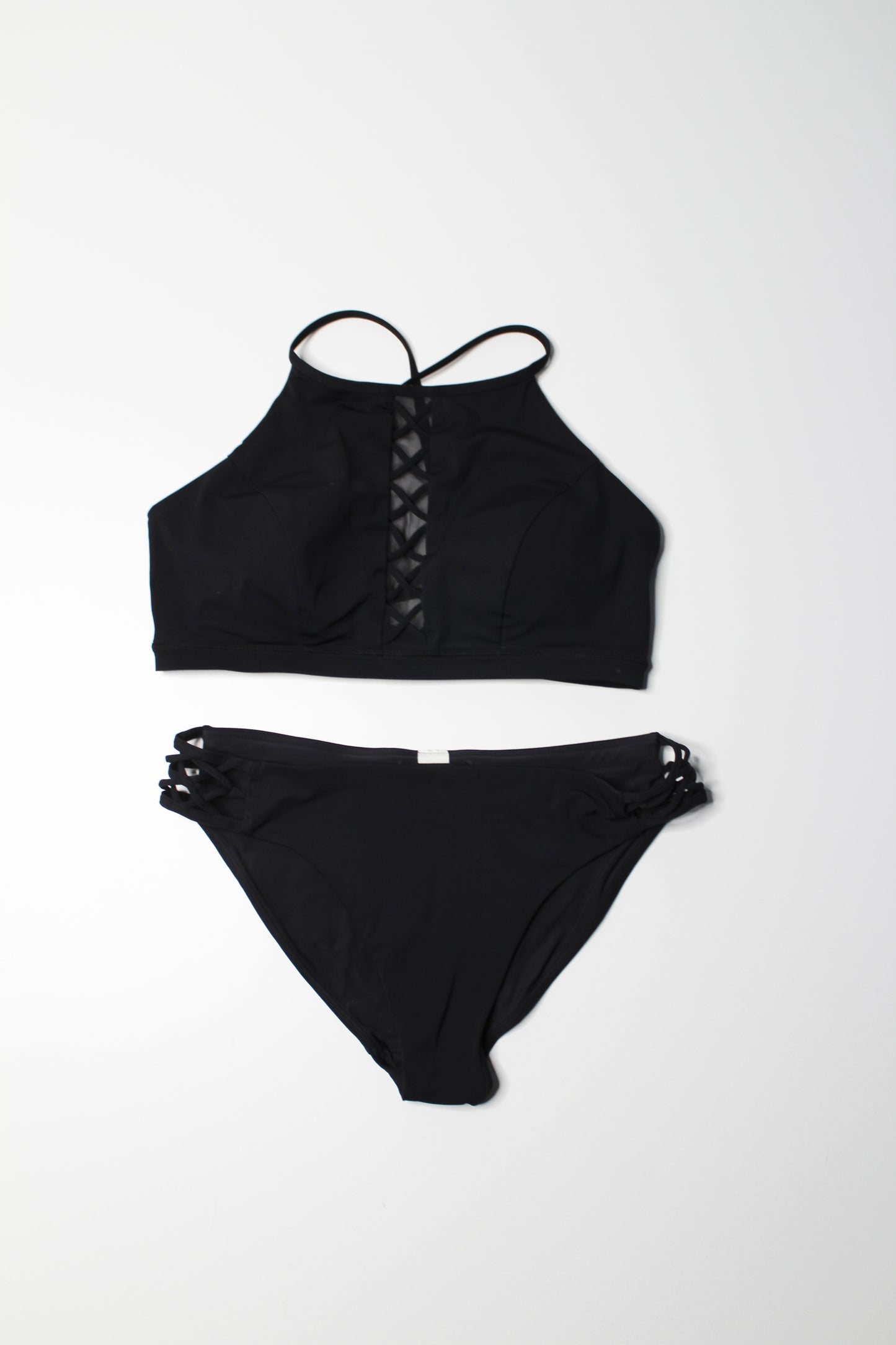 Lululemon black ‘shoreline’ bikini top, size 8 + bottom, size 6