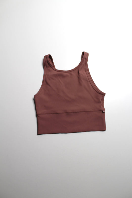 Lululemon ‘power pivot’ tank, no size. Fits like 6